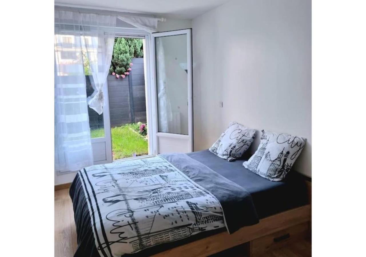 Superbe Appartement Avec Jardin Proche Versailles Saint-Cyr-lʼÉcole Екстериор снимка